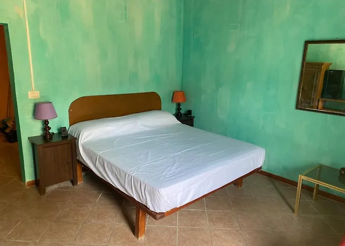 Near The Colosseum דירה רומא